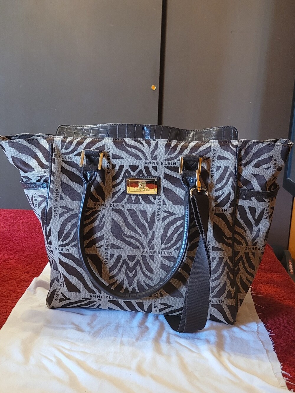 Anne Klein brown and taupe zebra print weekend tote bag